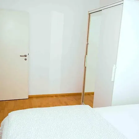 Charmante Moderne 3,5 Zkb-wohnung Trier