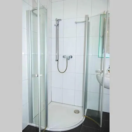Апартаменты Charmante Moderne 3,5 Zkb-wohnung *