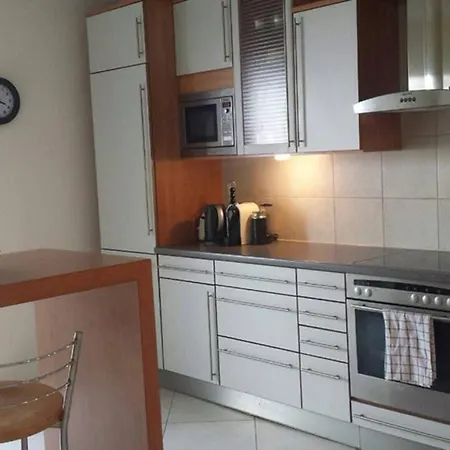Charmante Moderne 3,5 Zkb-wohnung Apartment