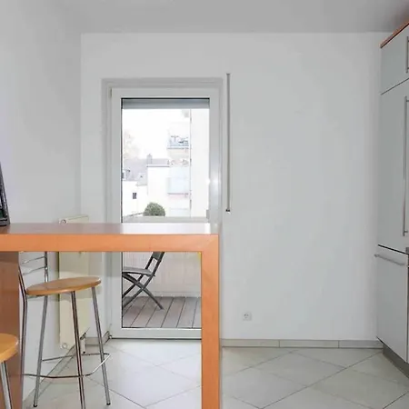 Charmante Moderne 3,5 Zkb-wohnung Трир